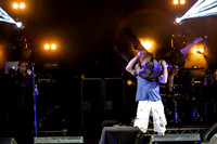 Bez lifts Rowetta! Happy Mondays